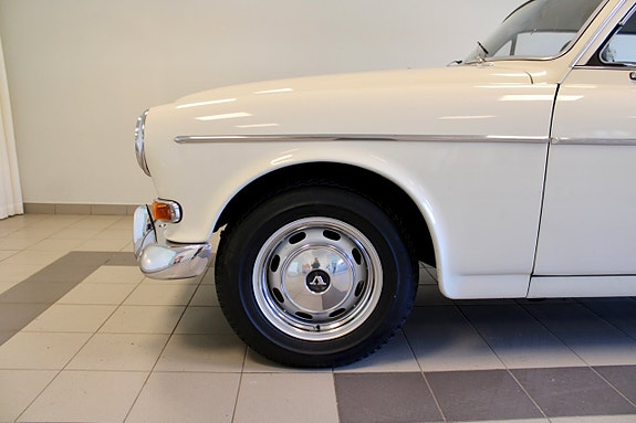 Volvo Amazon 2 of 5