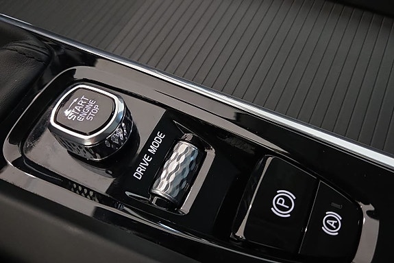 Volvo XC60 17 of 23
