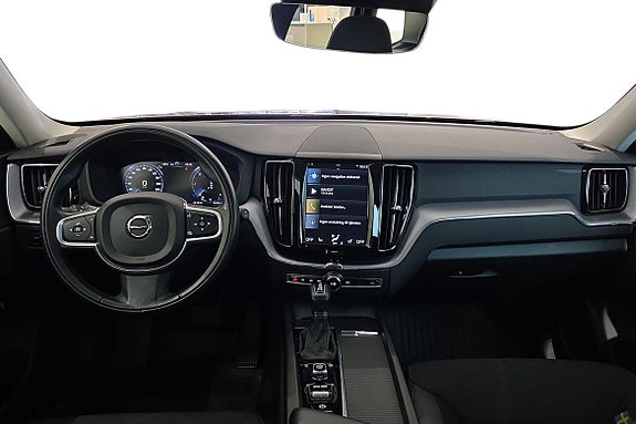 Volvo XC60 8 of 23