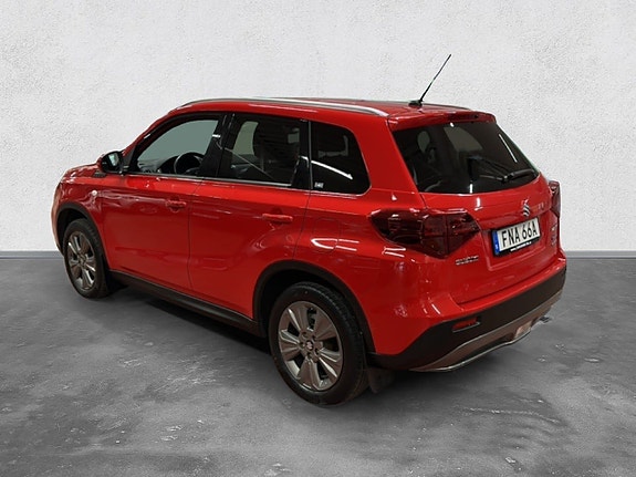 Suzuki Vitara 3 of 18