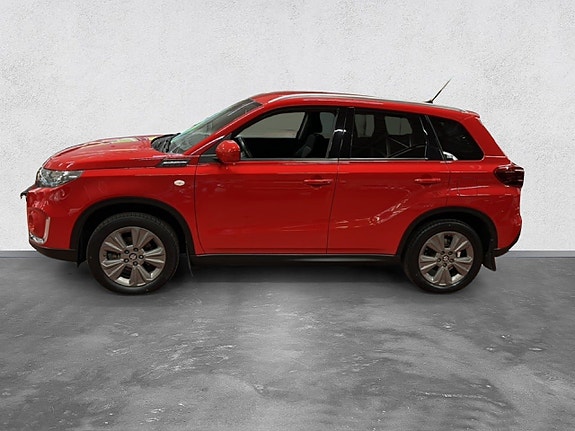 Suzuki Vitara 2 of 18