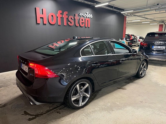 Volvo S60 3 of 5