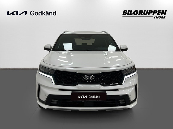 Kia Sorento 3 of 5