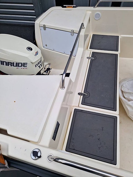 HR 600 F -21 Evinrude 115 E-tec Trailer 80 Km/h 4 of 5