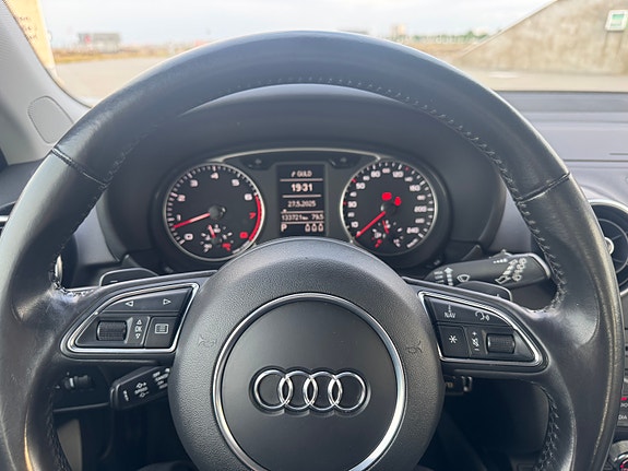 Audi A1 2 of 5