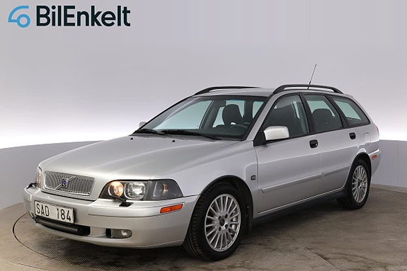 Volvo V40 4 of 5