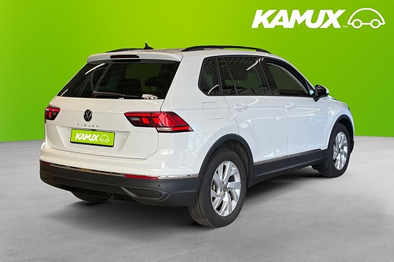 Volkswagen Tiguan 4 of 5