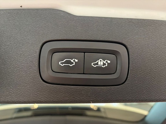 Volvo V60 Cross Country 12 of 19