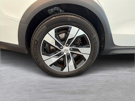 Volvo V60 Cross Country 16 of 19