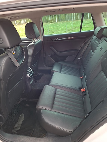 Skoda Superb 6 of 8