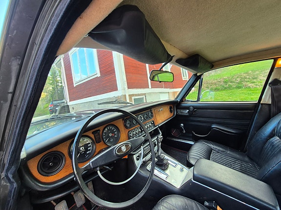Jaguar XJ6 9 of 18