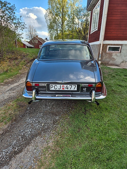Jaguar XJ6 17 of 18