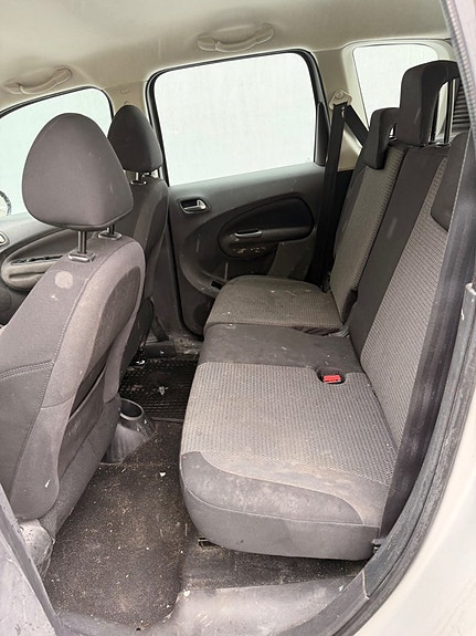 Citroen C3 Picasso 11 of 25