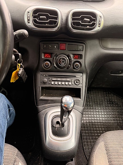 Citroen C3 Picasso 23 of 25