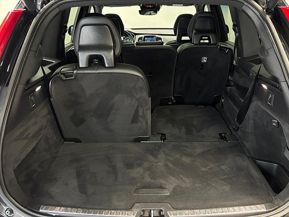 Volvo XC90 9 of 30