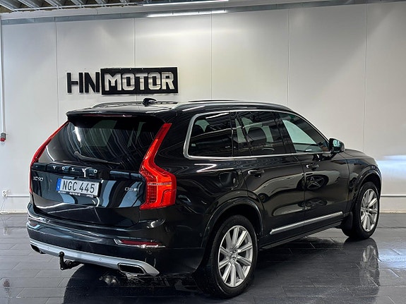 Volvo XC90 7 of 30