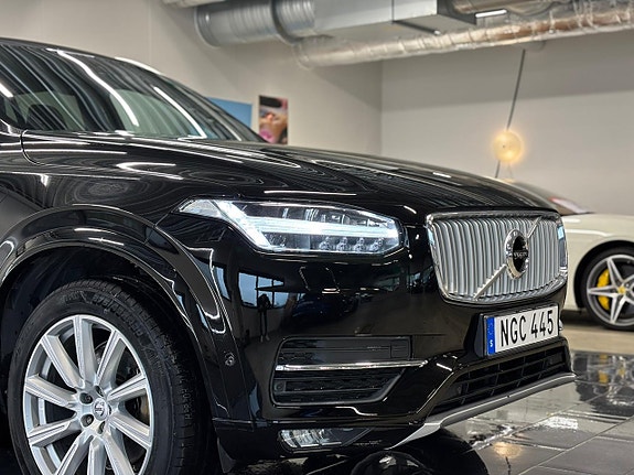 Volvo XC90 5 of 30