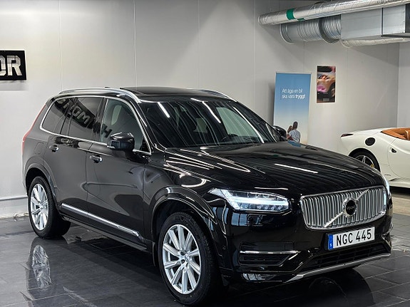 Volvo XC90 4 of 30
