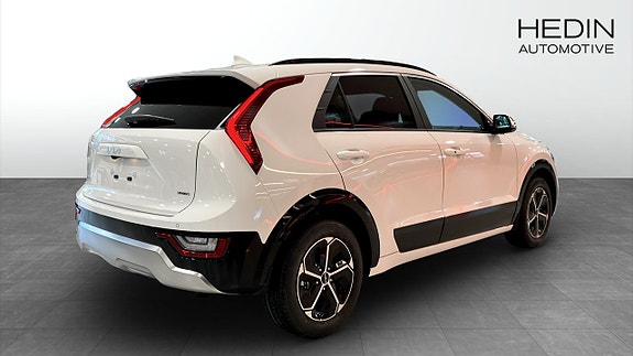 Kia Niro 2 of 9