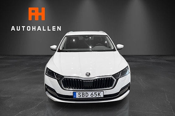 Skoda Octavia 2 of 5