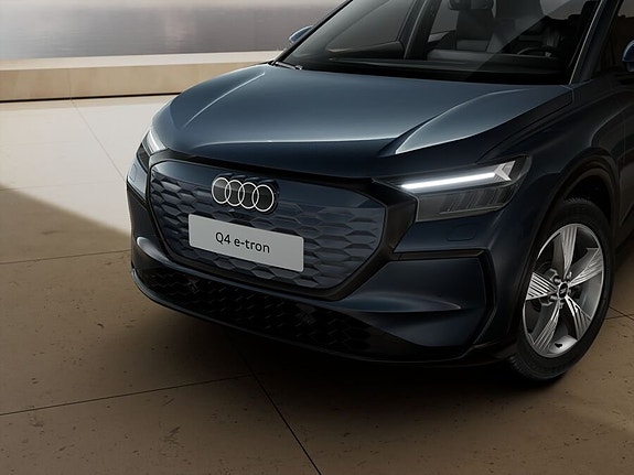Audi Q4 e-tron 6 of 10