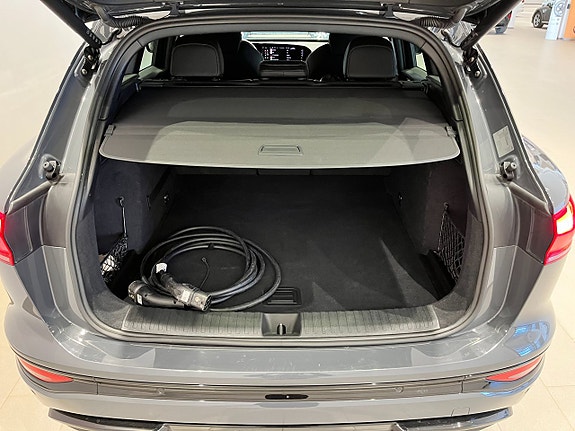 Audi Q6 e-tron 9 of 16