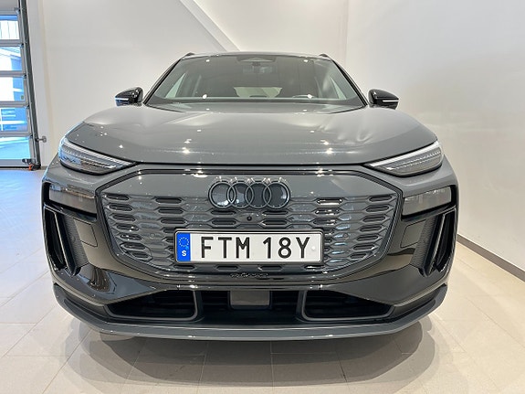 Audi Q6 e-tron 5 of 5