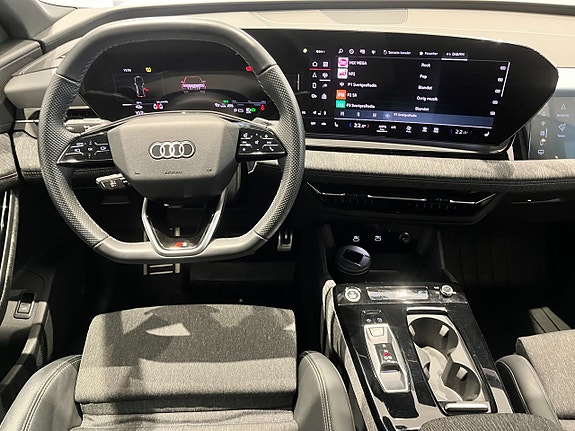 Audi Q6 e-tron 13 of 16
