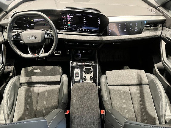 Audi Q6 e-tron 12 of 16