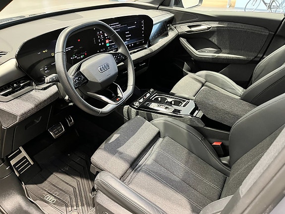 Audi Q6 e-tron 6 of 16