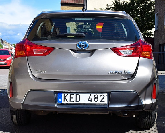 Toyota Auris 5 of 9