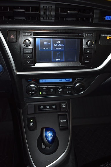 Toyota Auris 8 of 9