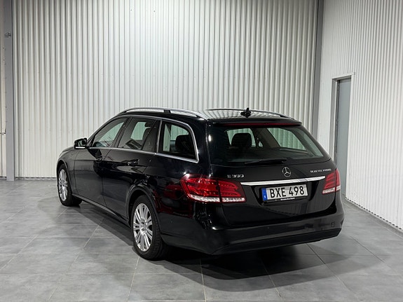 Mercedes-Benz E300 6 of 18