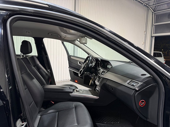 Mercedes-Benz E300 18 of 18