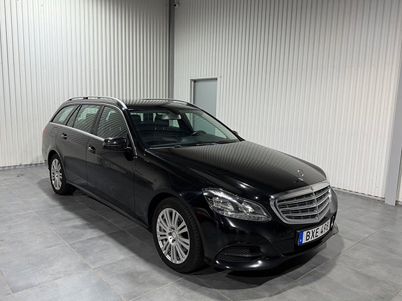 Mercedes-Benz E300 5 of 18