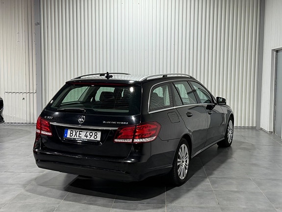 Mercedes-Benz E300 3 of 18