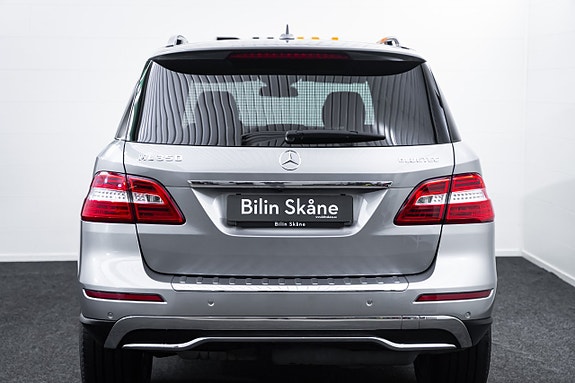 Mercedes-Benz ML350 13 of 30