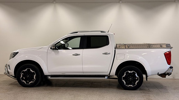 Nissan Navara 2 of 5