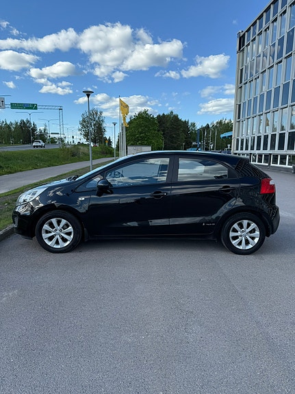 Kia Rio 3 of 6