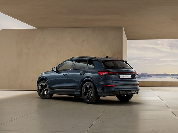 Audi Q4 e-tron 3 of 5