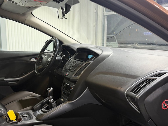 Ford Focus 11 of 14