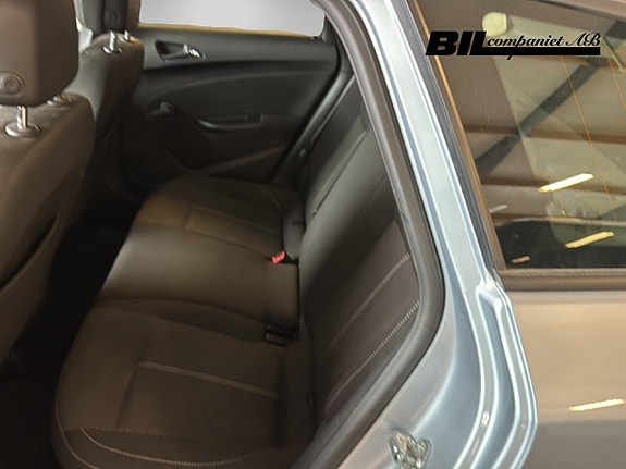 Opel Astra 9 of 15