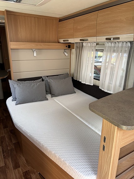 Knaus 750 UFK Silver Selection Barnkammarvagn 7 of 16