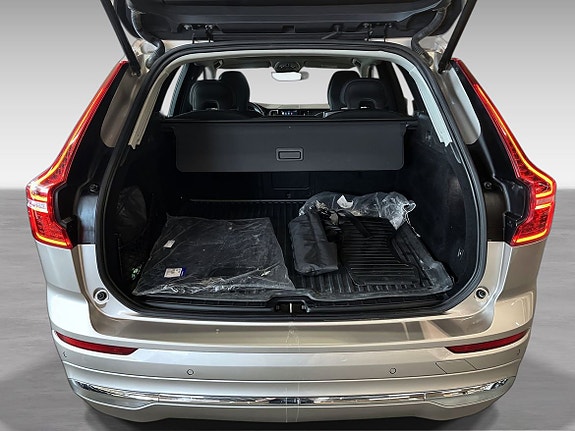 Volvo XC60 16 of 17