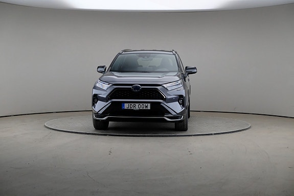 Toyota RAV4 Plug-in Hybrid 3 of 5
