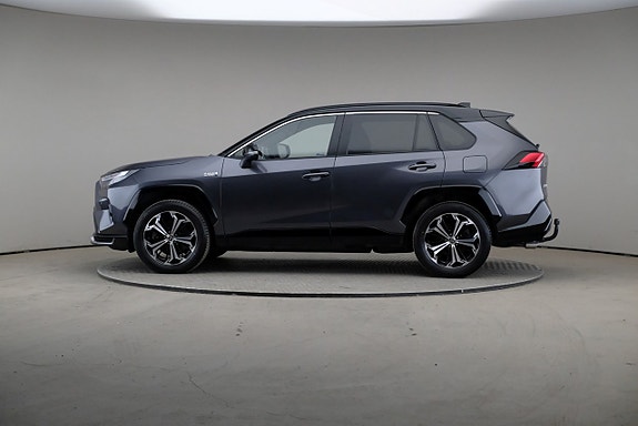 Toyota RAV4 Plug-in Hybrid 4 of 5