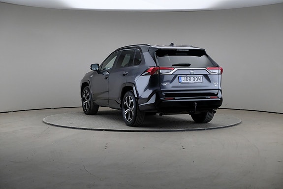 Toyota RAV4 Plug-in Hybrid 2 of 5