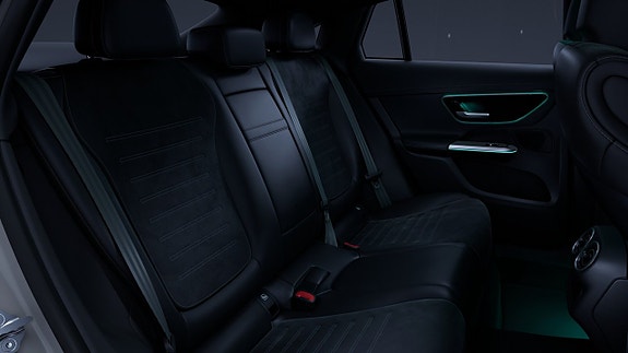 Mercedes-Benz GLC400 e 14 of 16