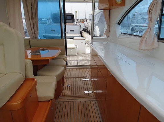 Beneteau Flyer 12 bästa och vackraste familjebåten som finns 13 of 29