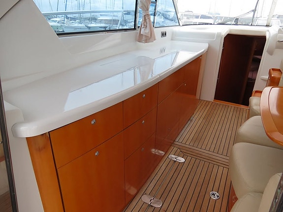 Beneteau Flyer 12 bästa och vackraste familjebåten som finns 11 of 29